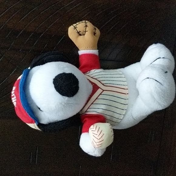 🛍️MetLife Snoopy Plush - Picture 6 of 9